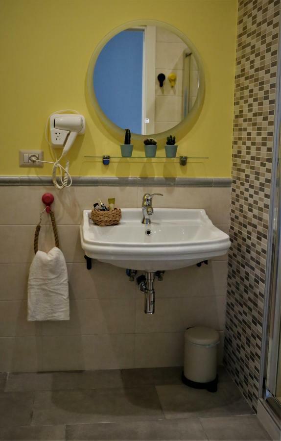 Beb Binario39 Bed and Breakfast Napoli Eksteriør billede
